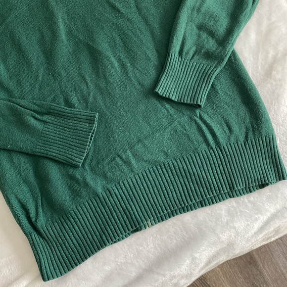 Evergreen v-neck sweater - Picture 4 of 17